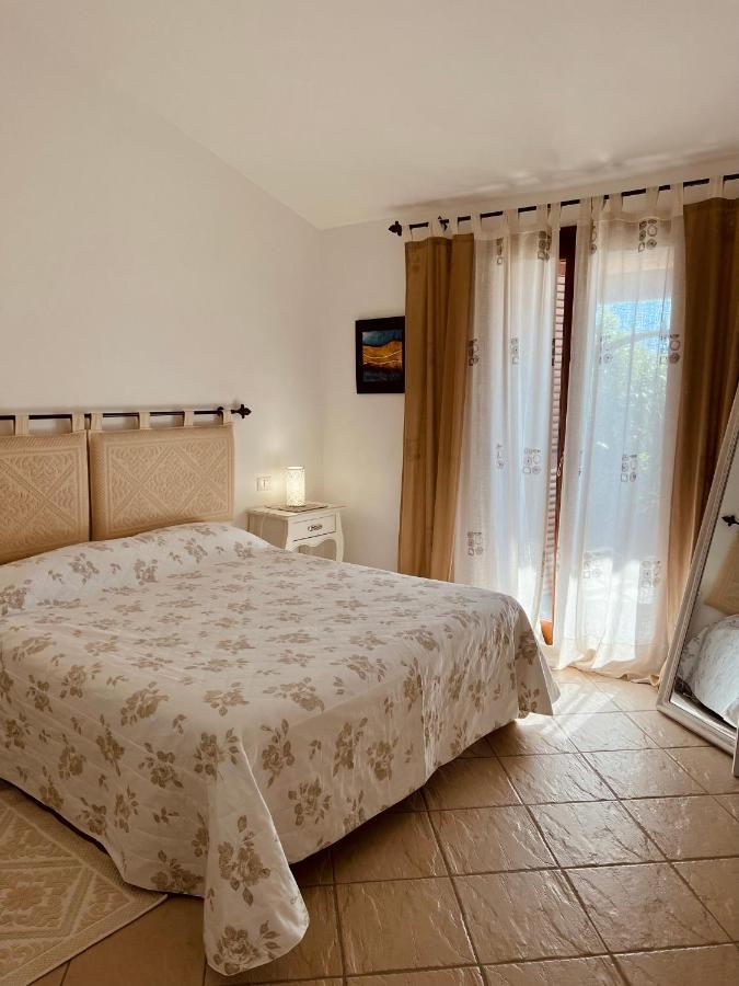 Villa A Golfo Aranci Con Vista Su Tavolara Marinella  Bagian luar foto