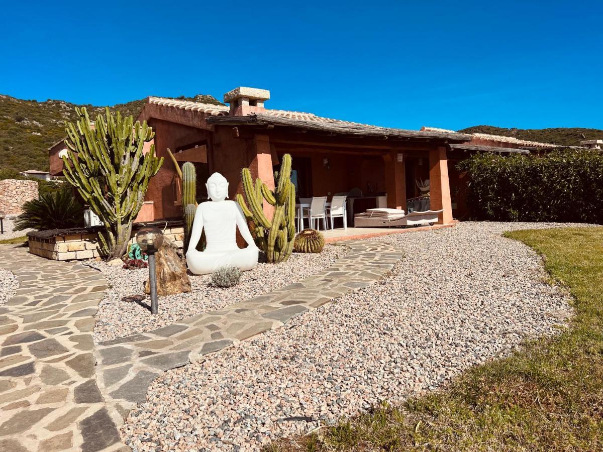 Villa A Golfo Aranci Con Vista Su Tavolara Marinella  Bagian luar foto