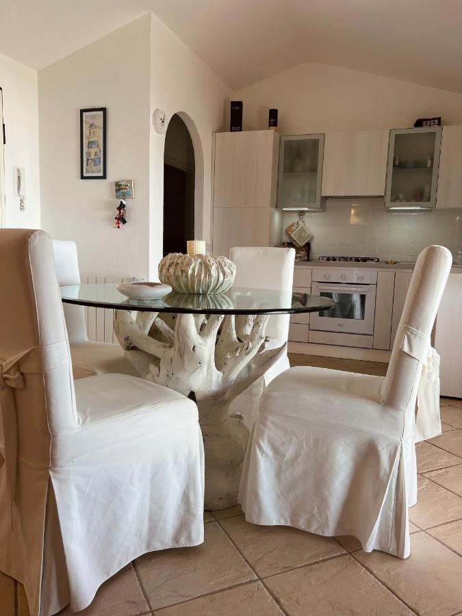 Villa A Golfo Aranci Con Vista Su Tavolara Marinella  Bagian luar foto