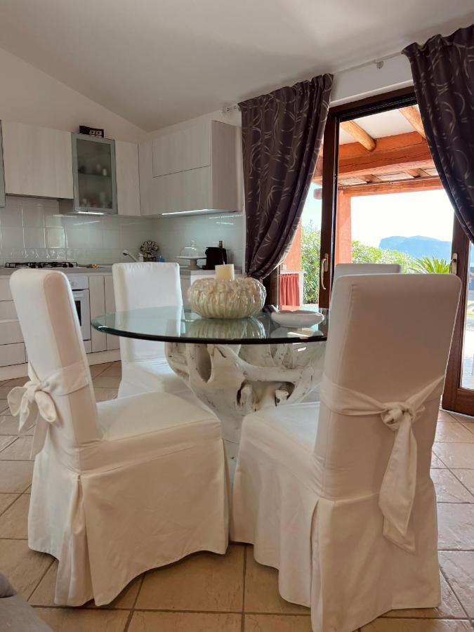 Villa A Golfo Aranci Con Vista Su Tavolara Marinella  Bagian luar foto